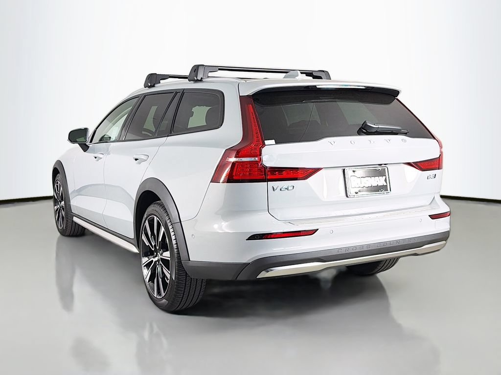 Certified 2026 Volvo V60 B5 Cross Country Ultra w/ Climate Package AWD/4WD image 5