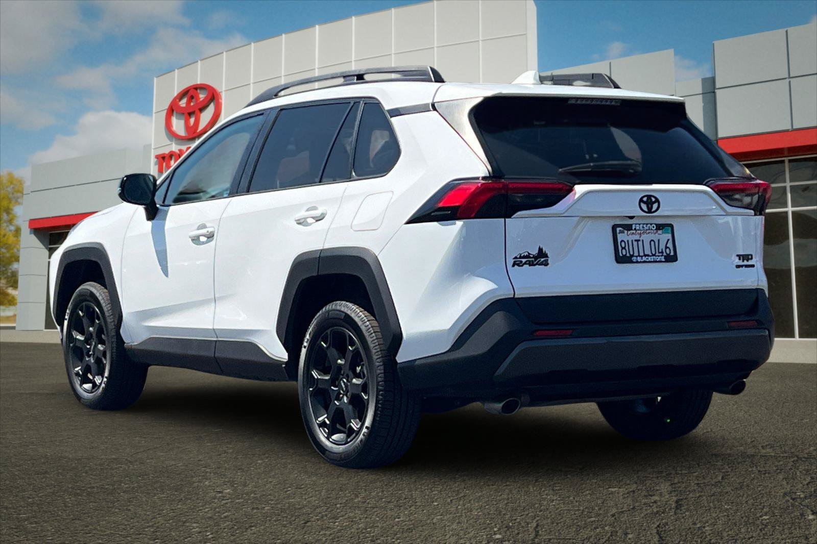 Certified 2021 Toyota RAV4 TRD Off-Road AWD/4WD image 5