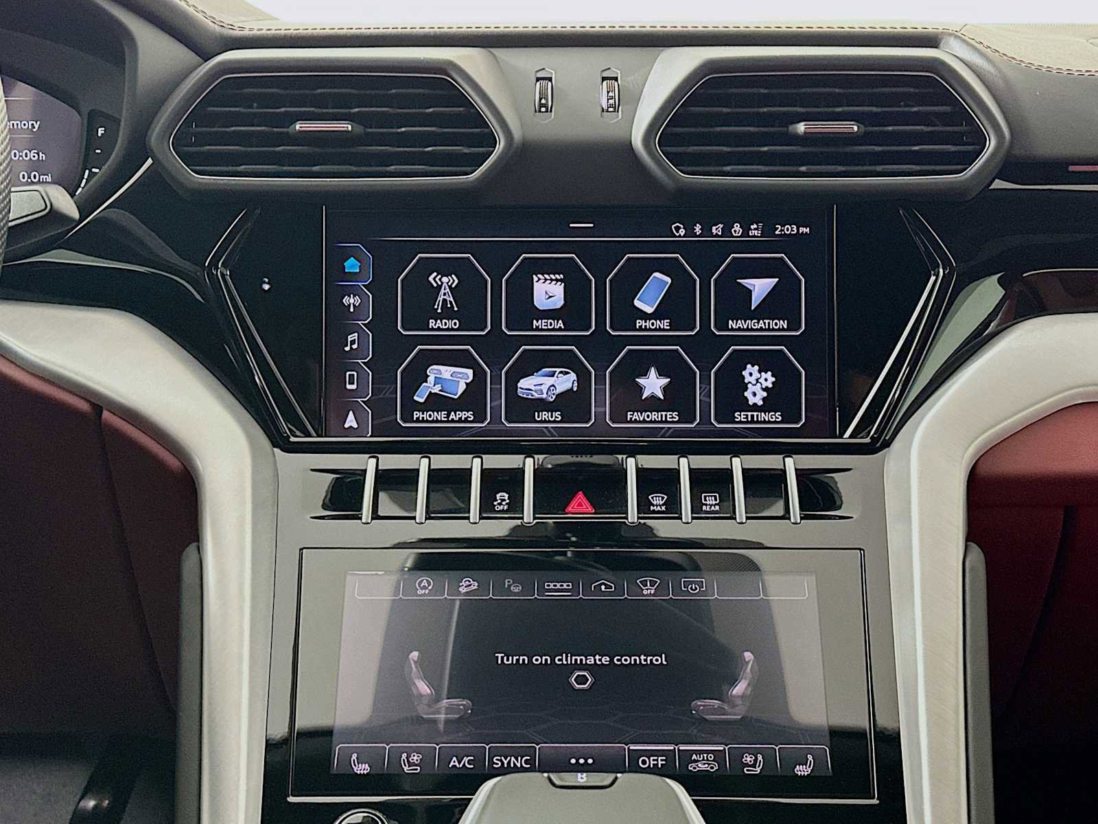 Used 2022 Lamborghini Urus image 17