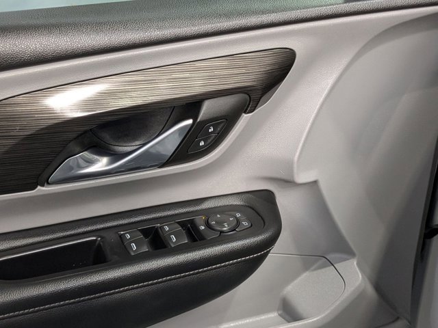 Used 2024 GMC Terrain SLE image 13