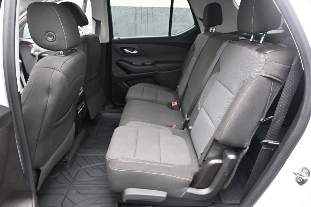 Used 2020 Chevrolet Traverse LS FWD image 15