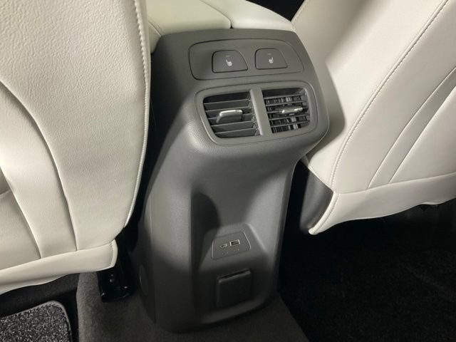 Used 2024 Buick Envision Avenir AWD/4WD image 26