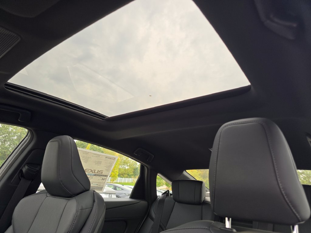 New 2026 Lexus ES 350h AWD w/ Convenience Package image 8