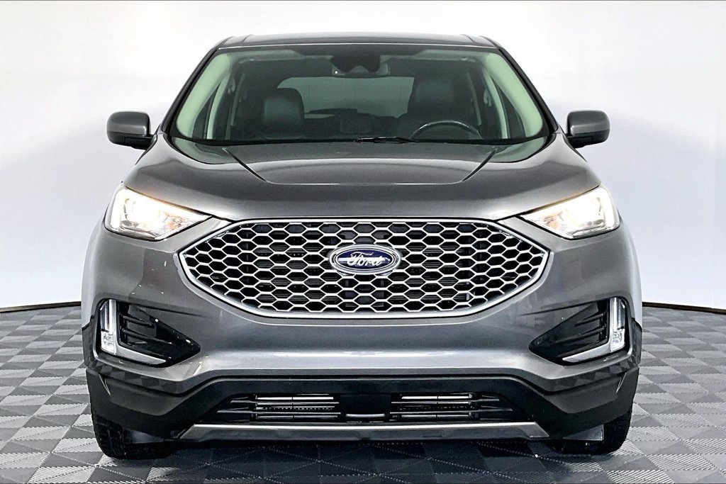 Used 2024 Ford Edge SEL w/ Convenience Package AWD/4WD image 3