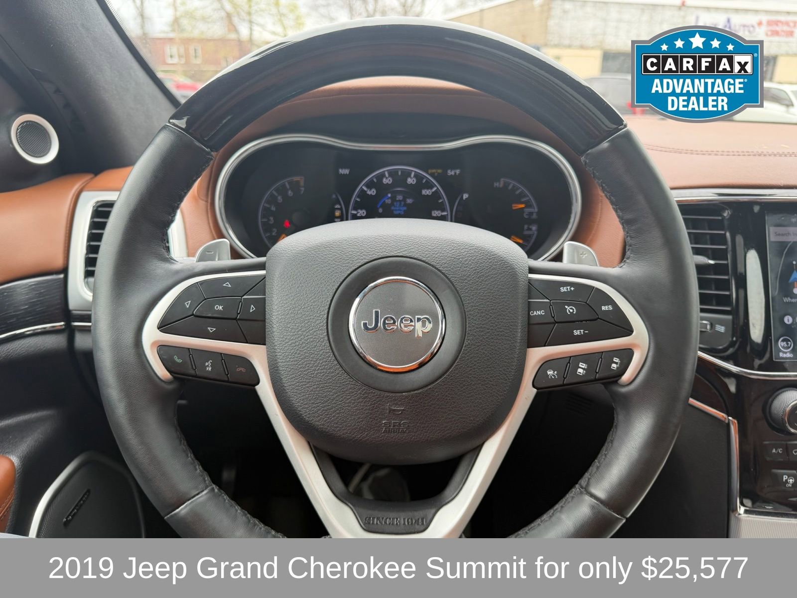 Used 2019 Jeep Grand Cherokee Summit w/ Skid Plate Group AWD/4WD image 15