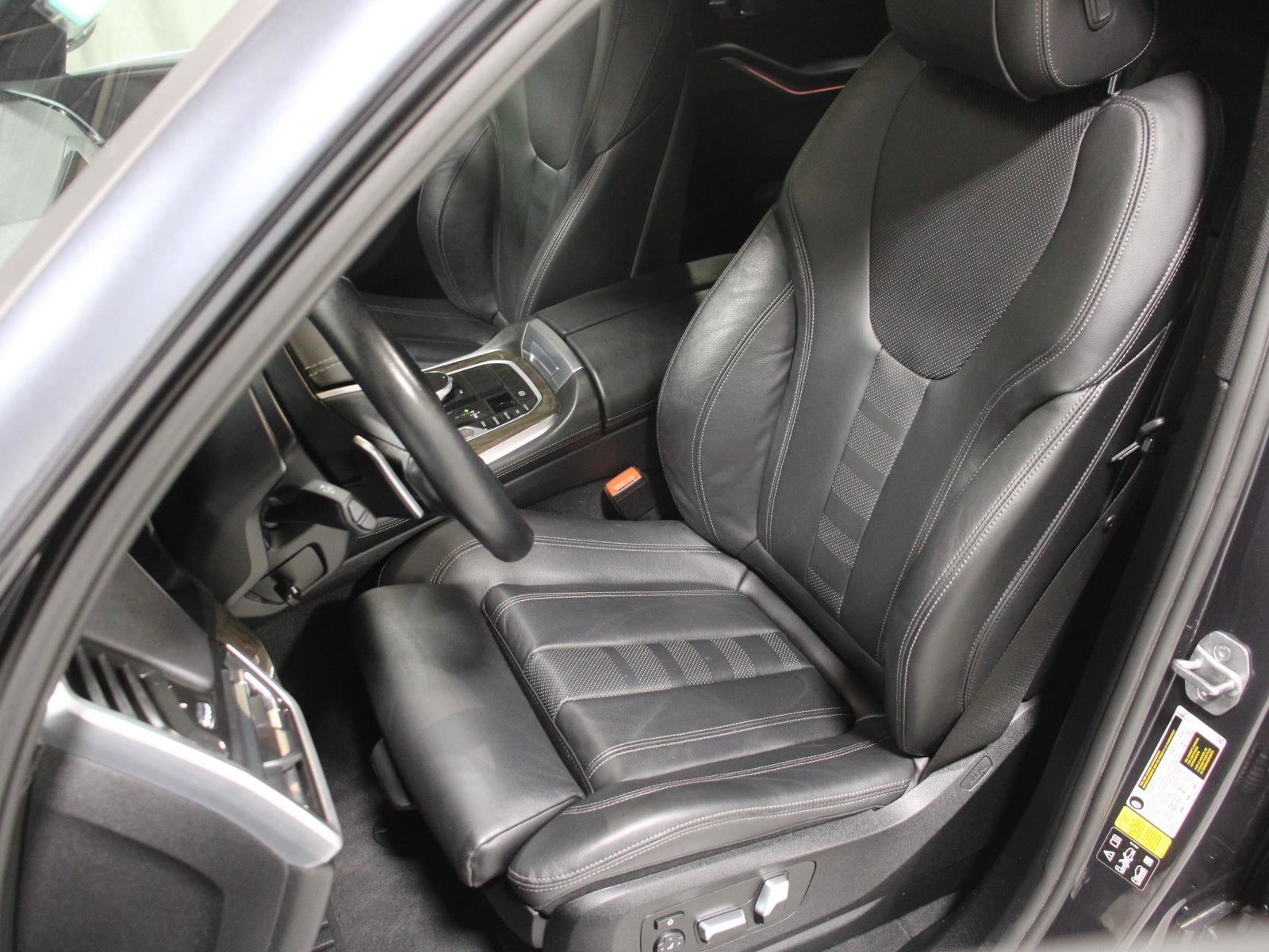 Certified 2022 BMW X5 xDrive40i w/ Premium Package image 13