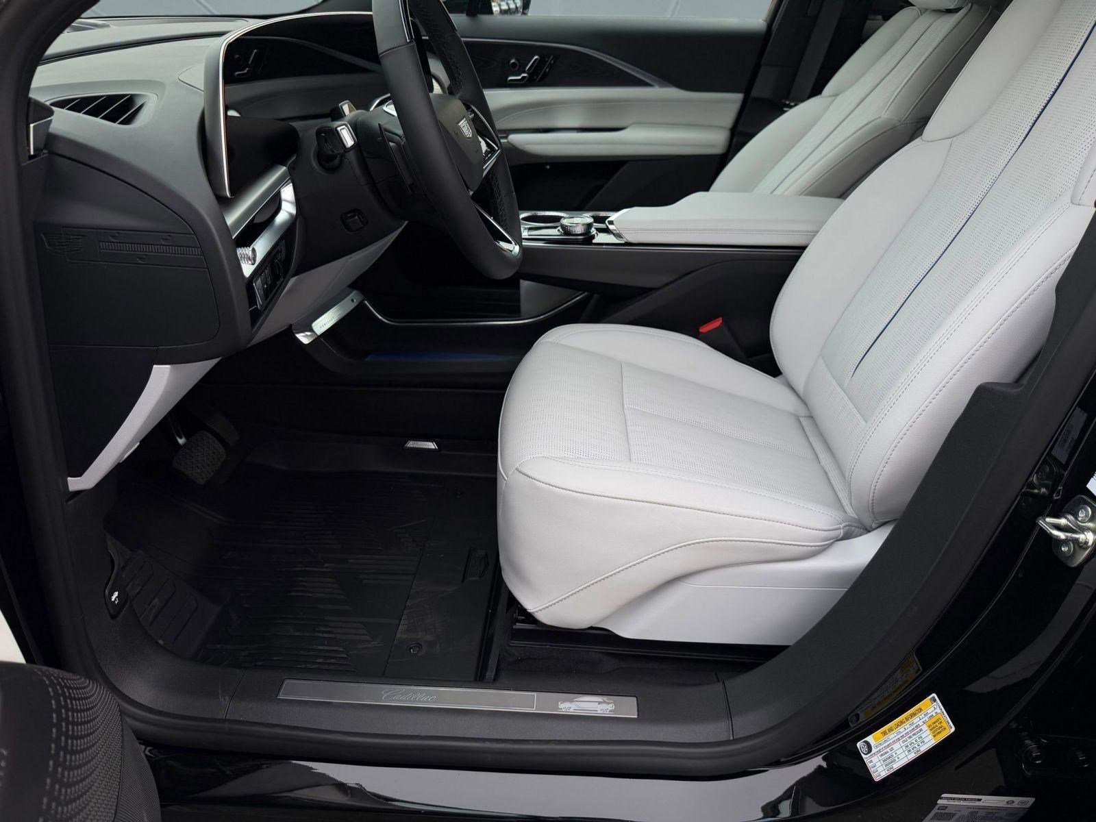 New 2026 Cadillac Lyriq Sport w/ LPO, Floor Liner Package image 5