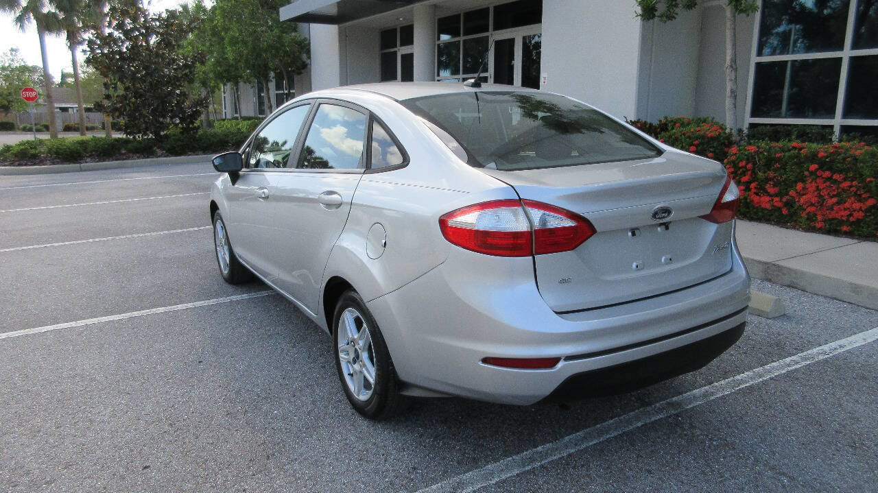 Used 2019 Ford Fiesta SE image 3