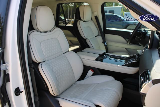 Used 2024 Lincoln Navigator Black Label AWD/4WD image 11