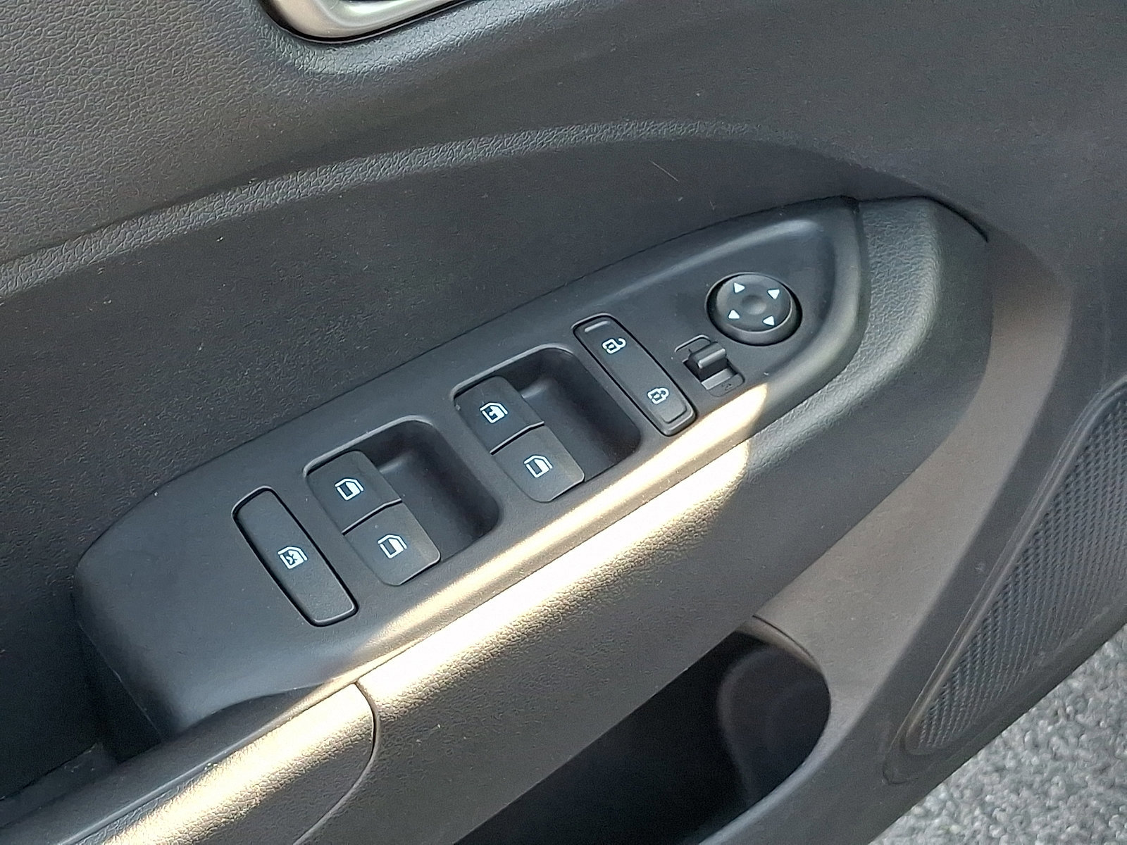 Certified 2025 Hyundai Venue SE image 26
