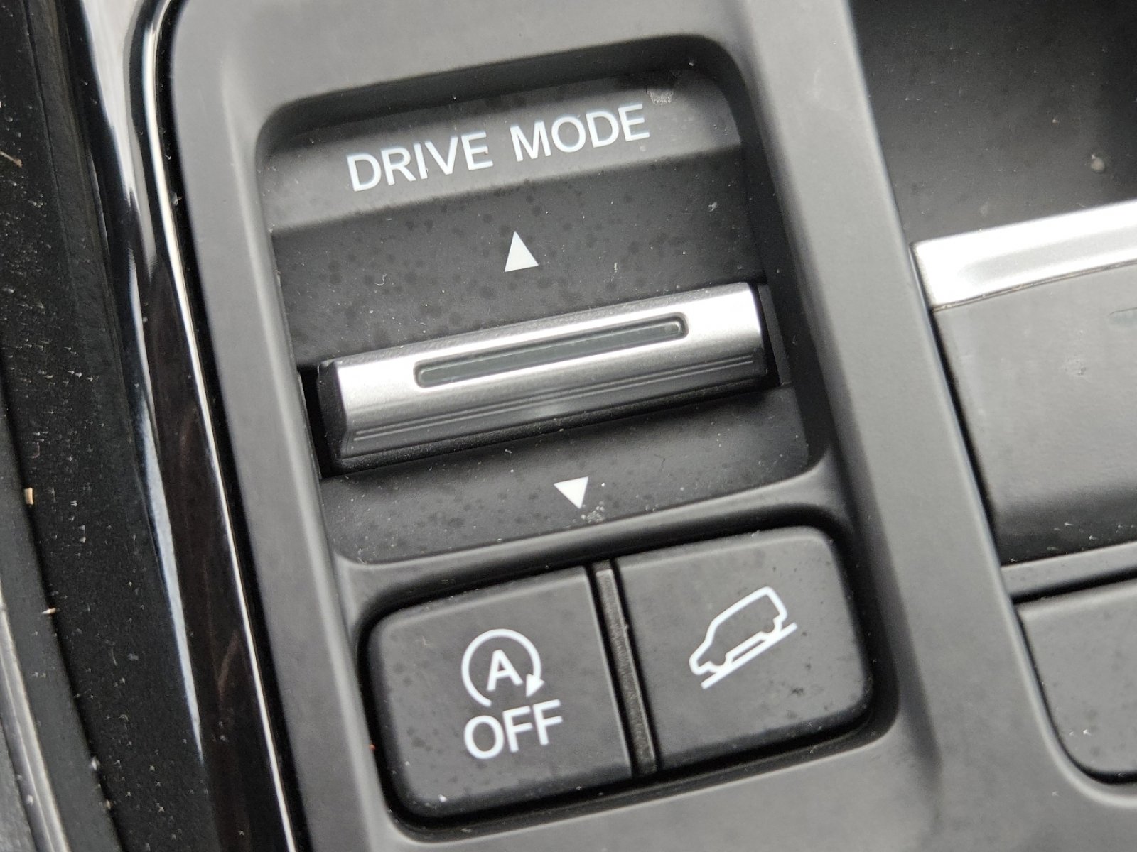 Certified 2025 Honda Pilot Touring image 9