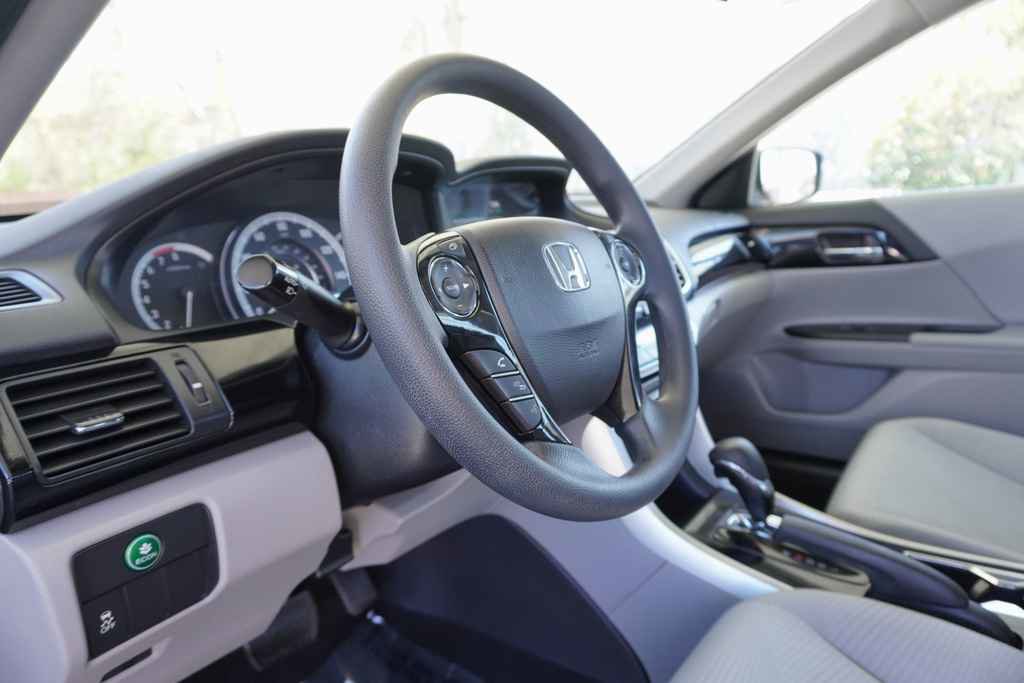 Used 2017 Honda Accord LX image 14