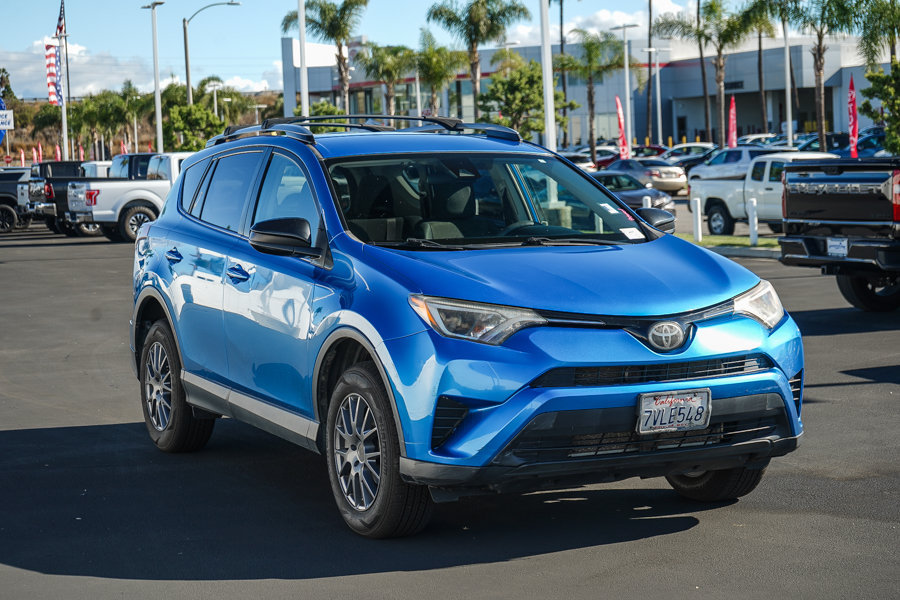 Used 2017 Toyota RAV4 LE w/ Cargo Management Package FWD image 3