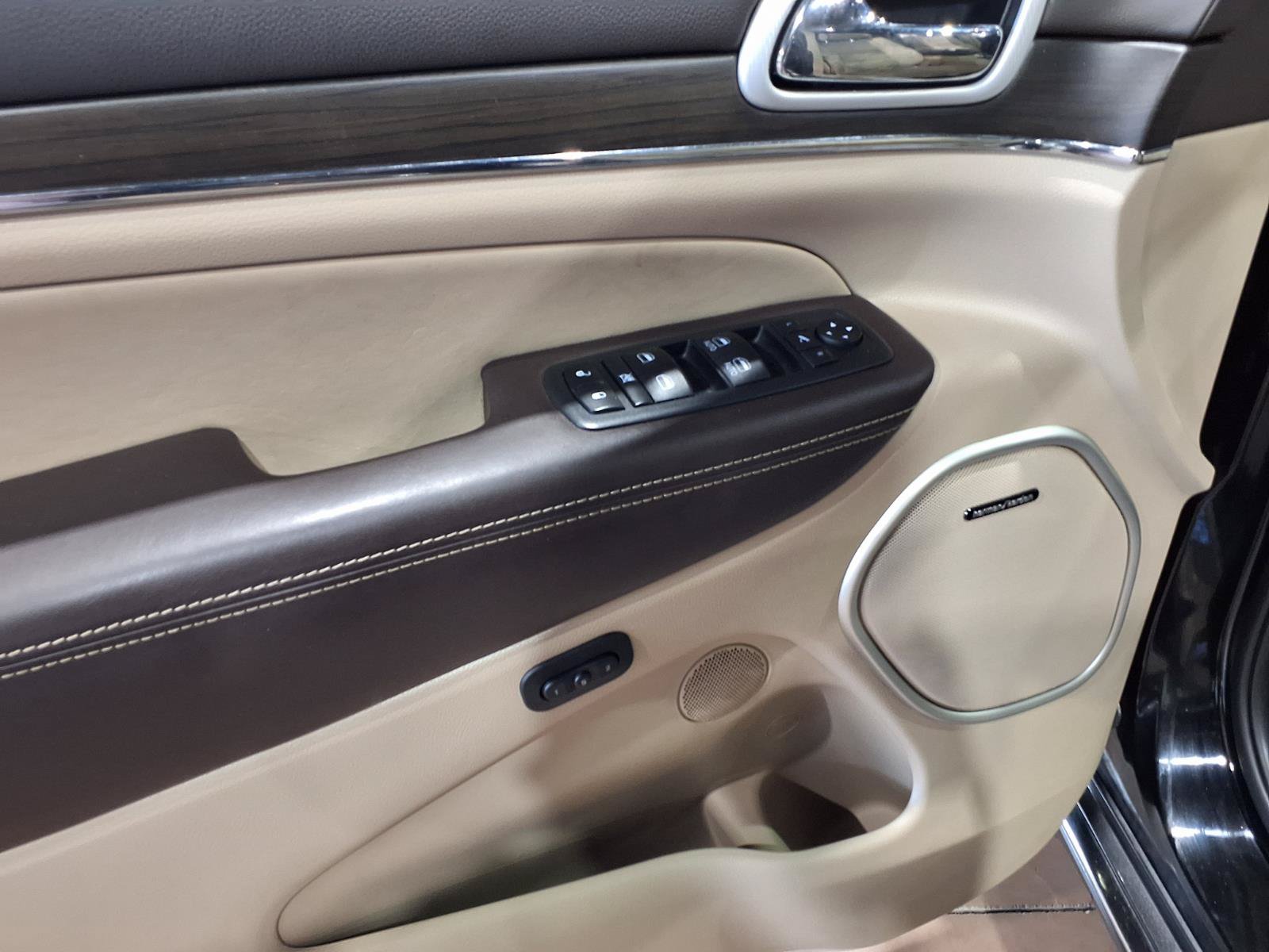 Certified 2020 Jeep Grand Cherokee Summit AWD/4WD image 18