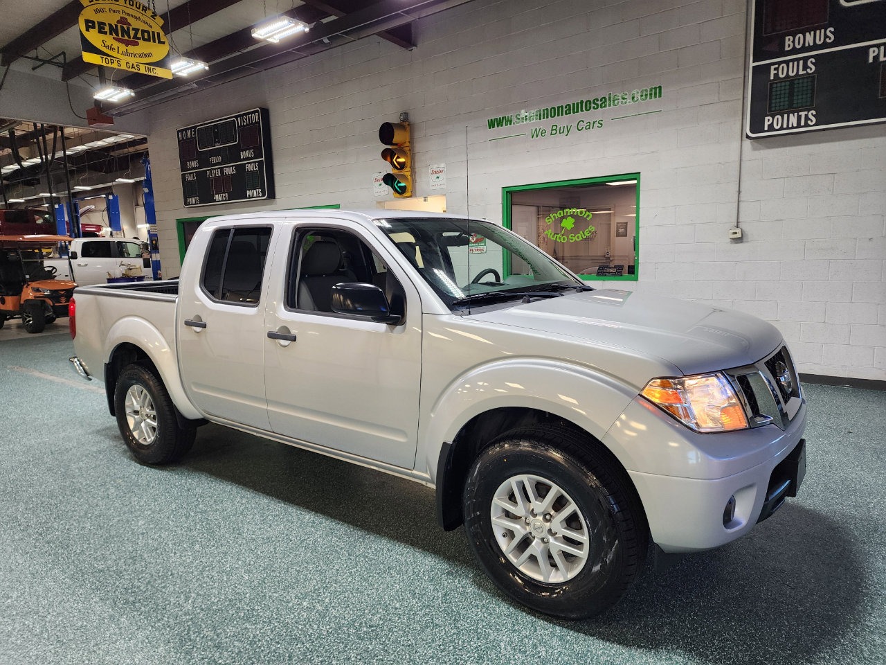 Used 2019 Nissan Frontier SV image 4