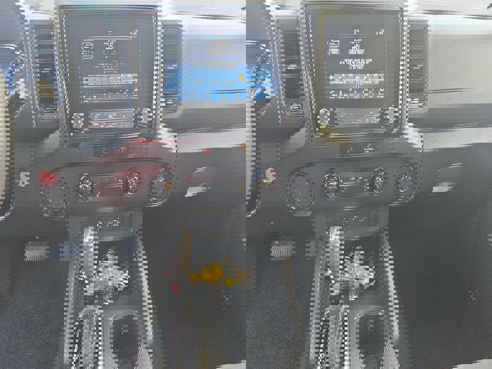 Used 2022 Nissan Frontier S w/ Technology Package image 11