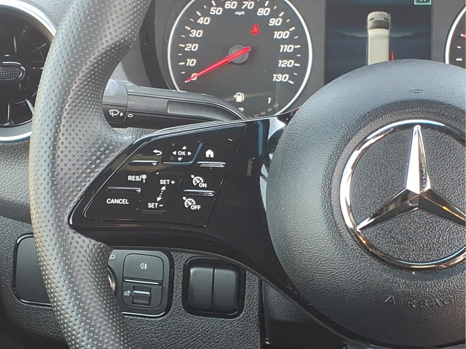 Used 2025 Mercedes-Benz Sprinter 2500 image 18