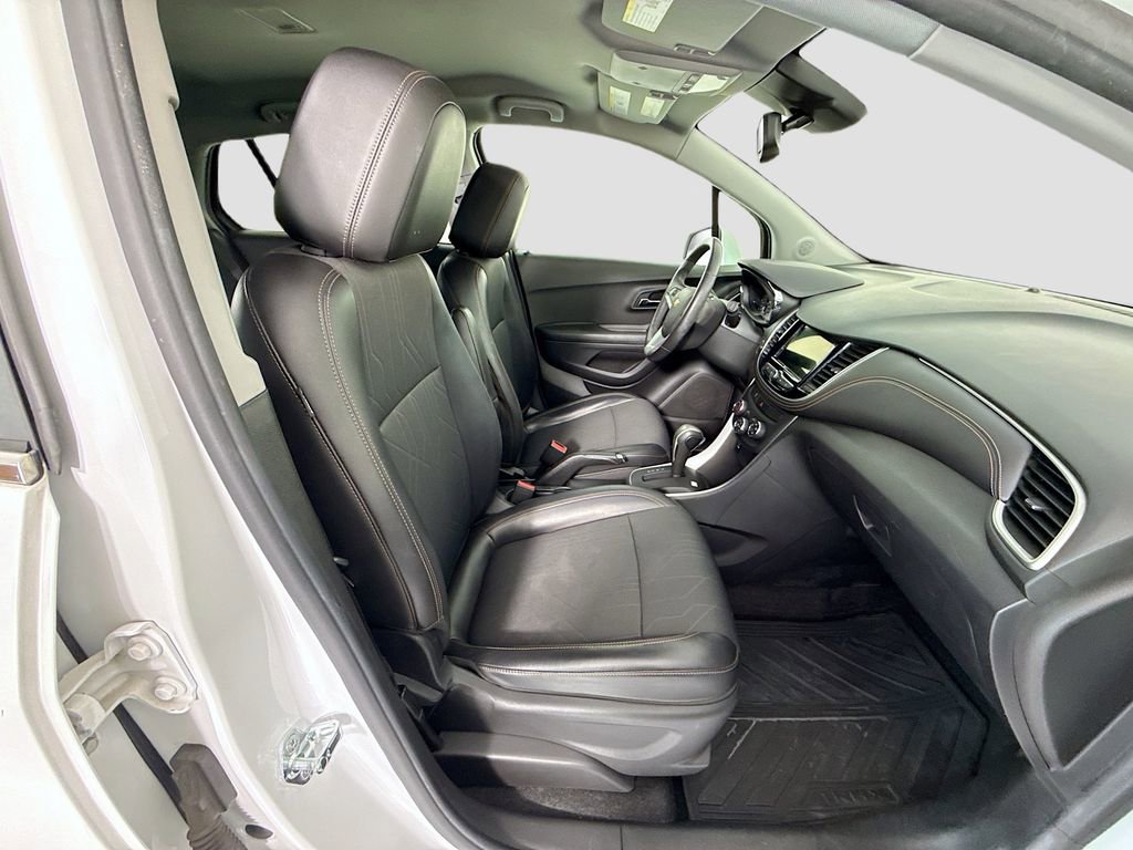 Used 2018 Chevrolet Trax LT w/ LT Convenience Package FWD image 20