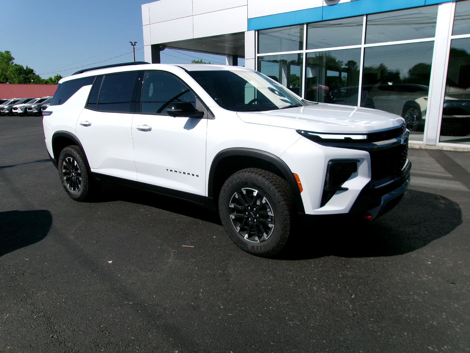 New 2026 Chevrolet Traverse Z71 w/ Driver Confidence Package AWD/4WD image 9