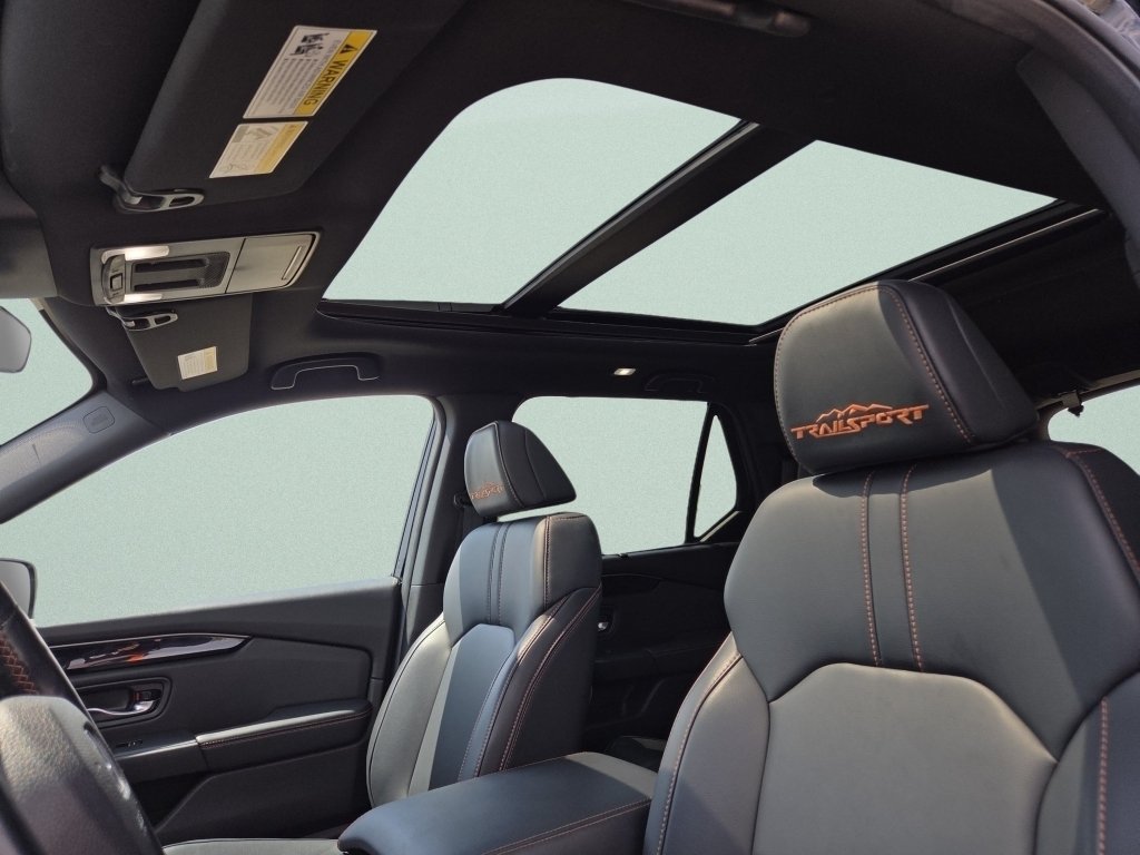 Certified 2025 Honda Pilot TrailSport image 9