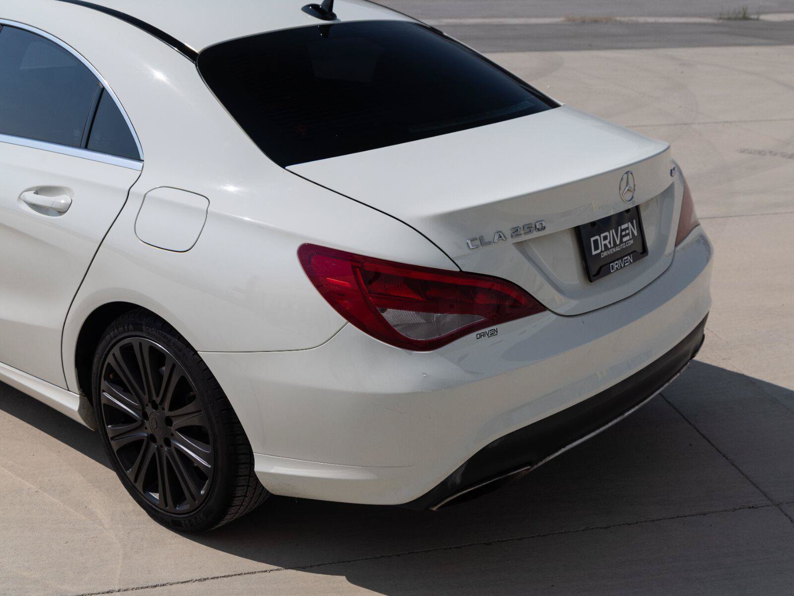 Used 2018 Mercedes-Benz CLA 250 4MATIC image 8