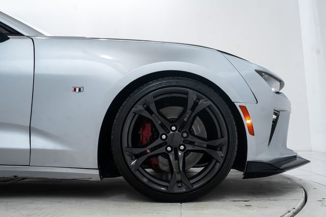 Used 2017 Chevrolet Camaro SS image 13
