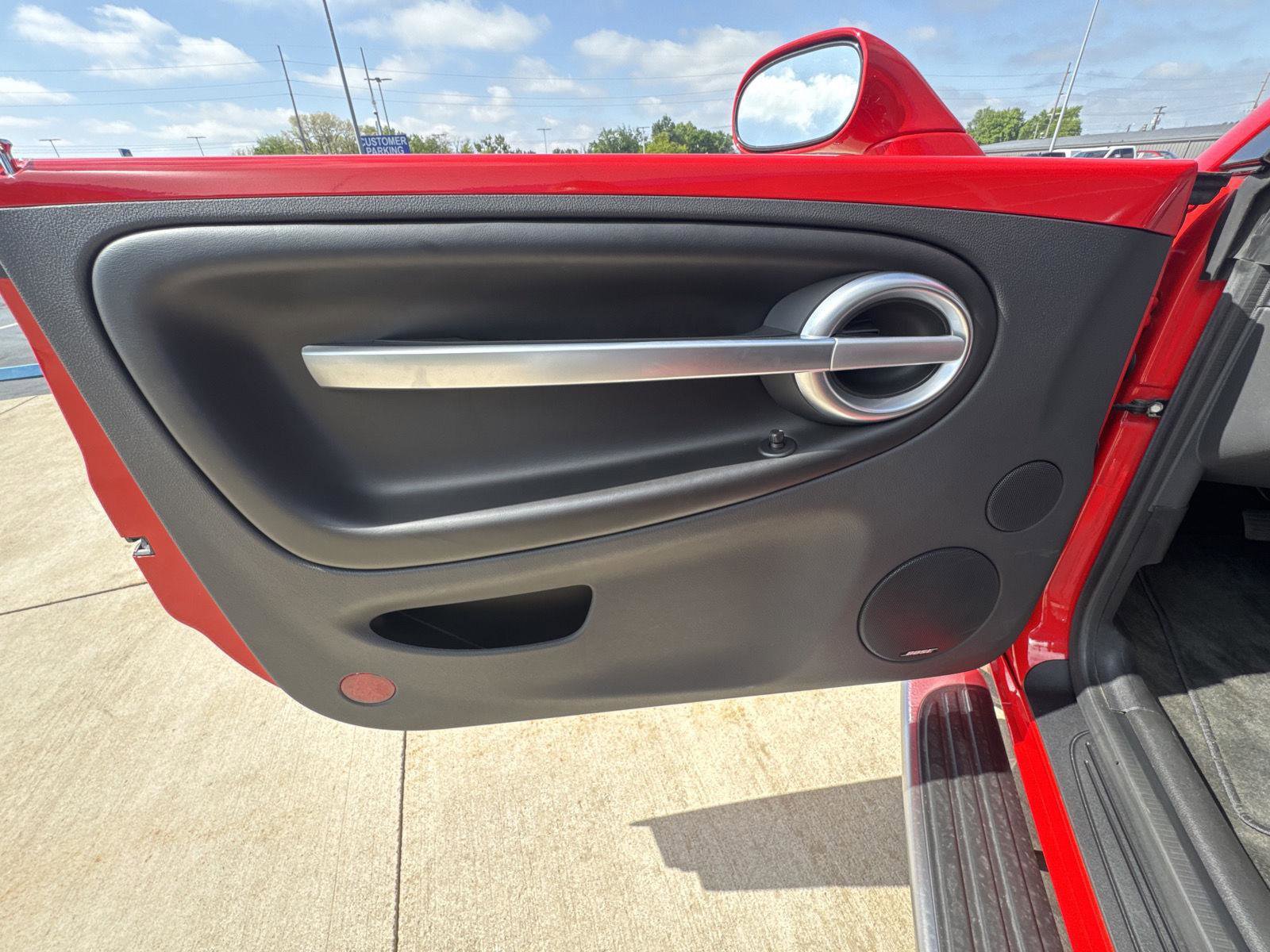 Used 2005 Chevrolet SSR w/ Preferred Equipment Group RWD image 12