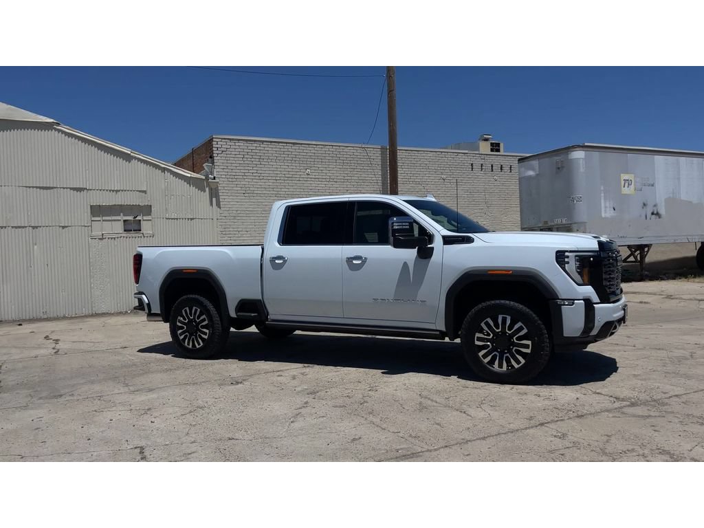 New 2026 GMC Sierra 2500 Denali Ultimate AWD/4WD image 4