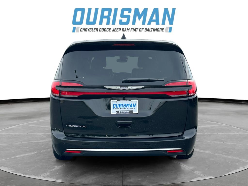 New 2026 Chrysler Pacifica Select image 5