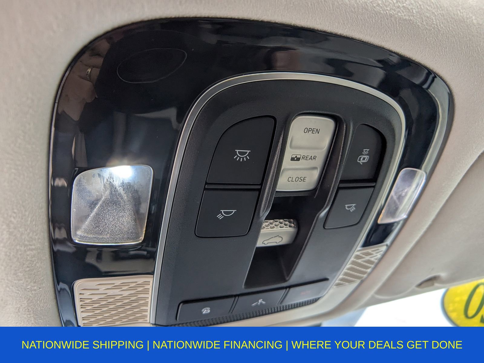 Used 2021 Hyundai Palisade Calligraphy image 22