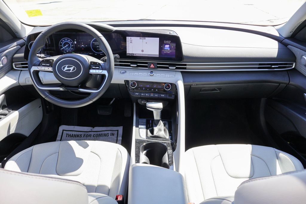Used 2024 Hyundai Elantra Limited image 6