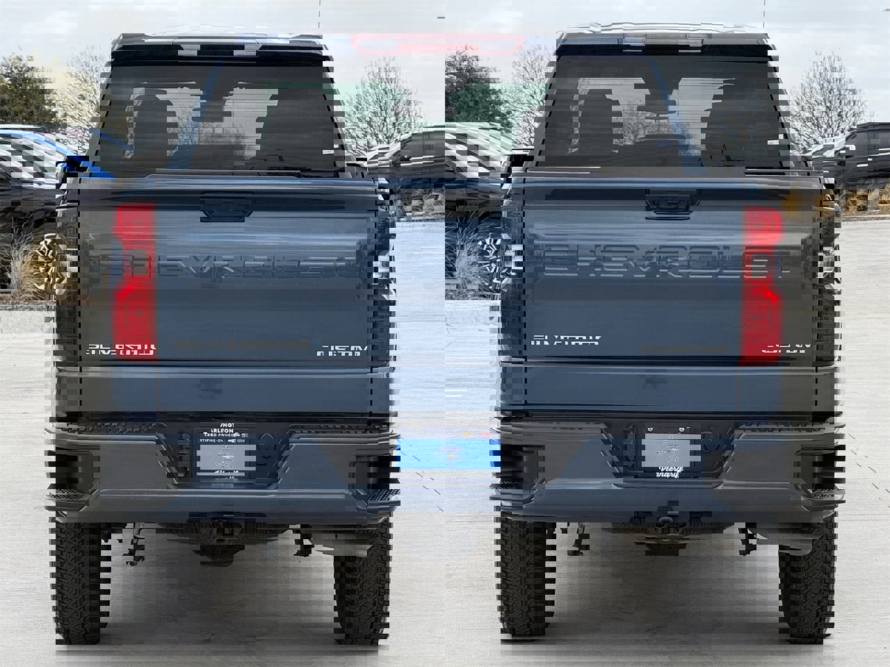 Used 2024 Chevrolet Silverado 1500 Custom image 5