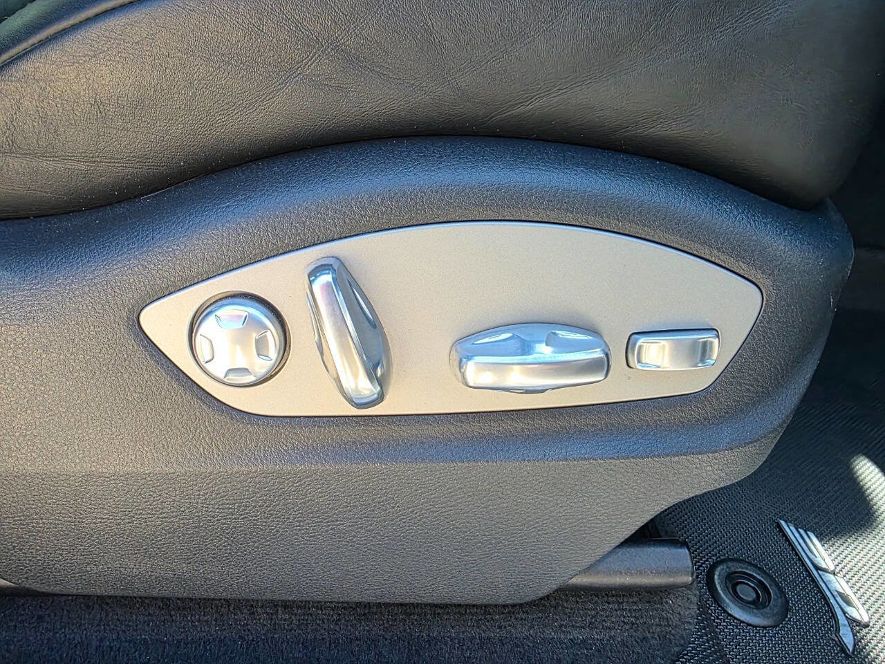 Used 2015 Porsche Macan S w/ Premium Package Plus AWD/4WD image 37