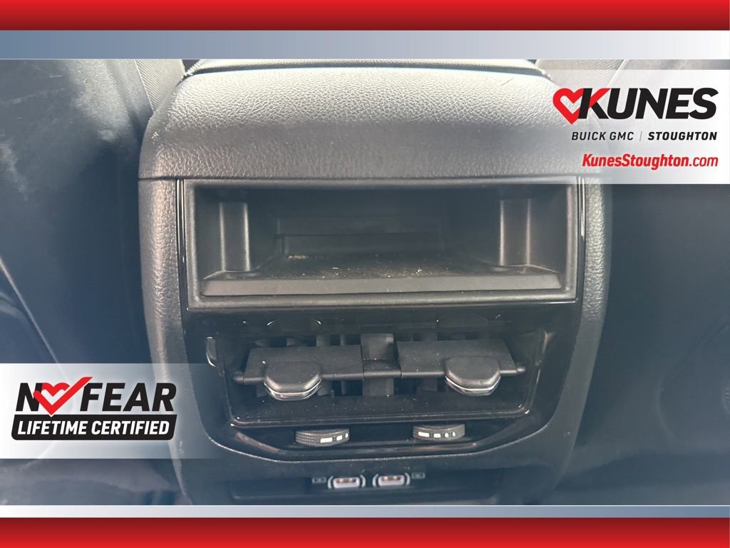 Used 2024 Jeep Grand Cherokee Laredo image 37