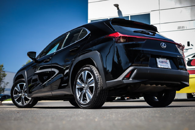 Used 2022 Lexus UX 250h w/ Accessory Package (Z1) AWD/4WD image 2