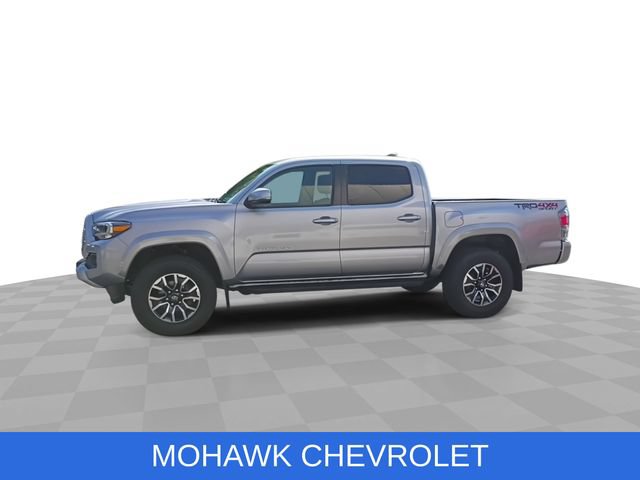 Used 2021 Toyota Tacoma TRD Sport w/ Technology Package AWD/4WD image 4