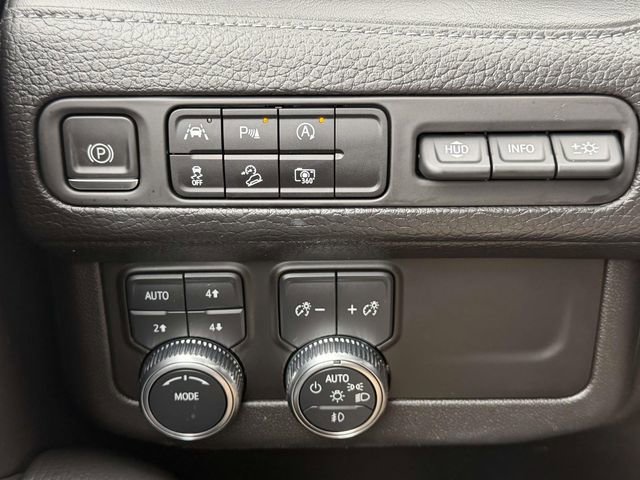 Used 2023 GMC Yukon Denali image 22