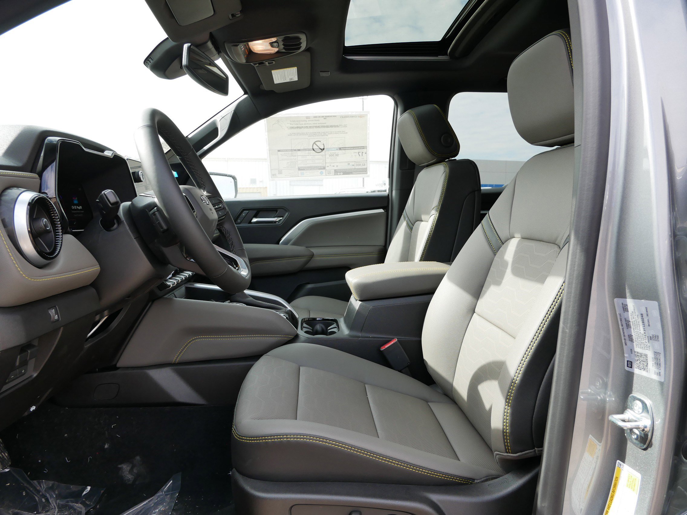 New 2026 Chevrolet Colorado ZR2 w/ Technology Package image 11