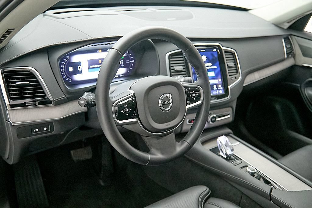Certified 2024 Volvo XC90 T8 Ultimate w/ Protection Package Premier AWD/4WD image 14