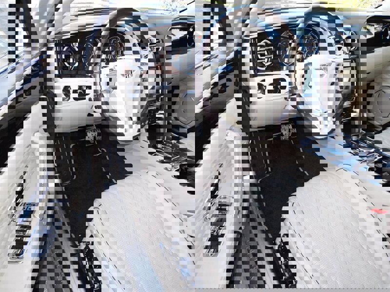 Used 2016 Bentley Flying Spur V8 image 20