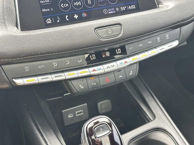 Used 2023 Cadillac XT4 Premium Luxury w/ Cold Weather Package FWD image 30