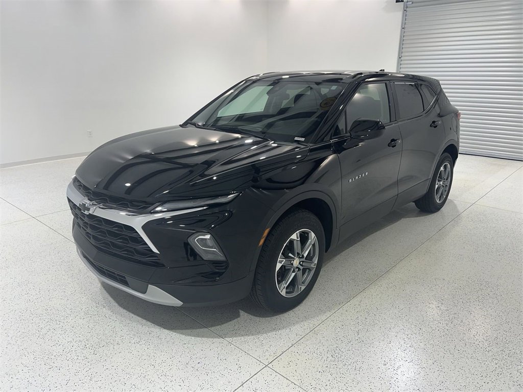 Used 2023 Chevrolet Blazer LT w/ Driver Confidence Package video 1