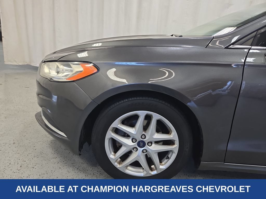 Used 2017 Ford Fusion SE w/ Fusion SE Technology Package FWD image 41