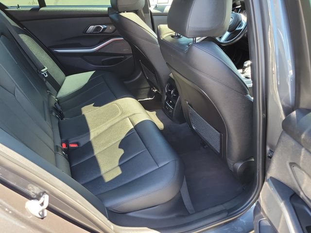 Used 2020 BMW 330i Sedan w/ M Sport Package RWD image 21