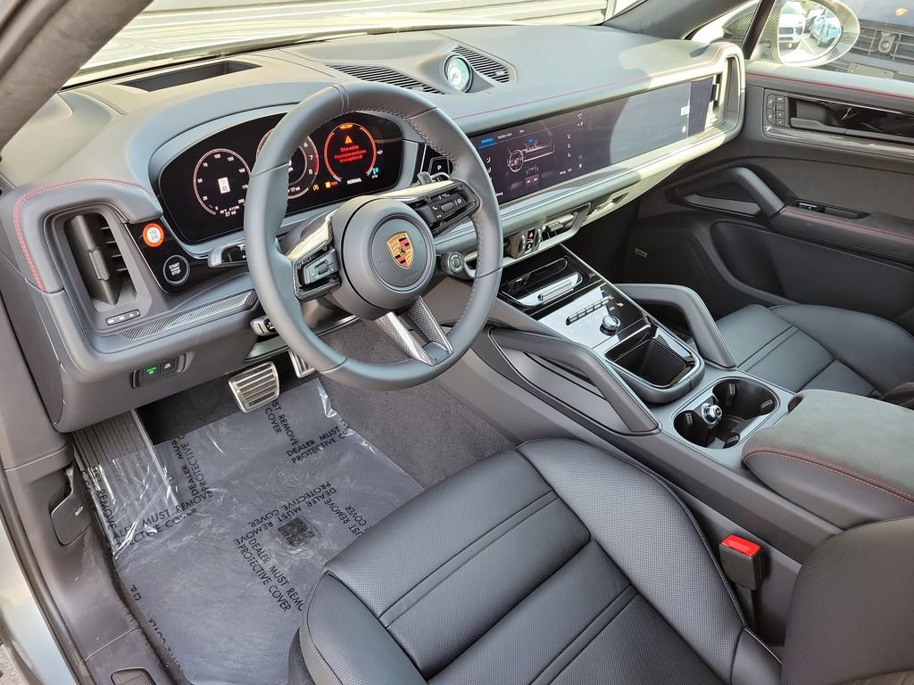 New 2026 Porsche Cayenne GTS image 5