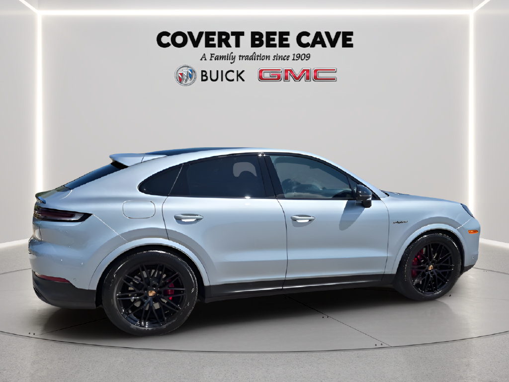 Used 2025 Porsche Cayenne S AWD/4WD image 13