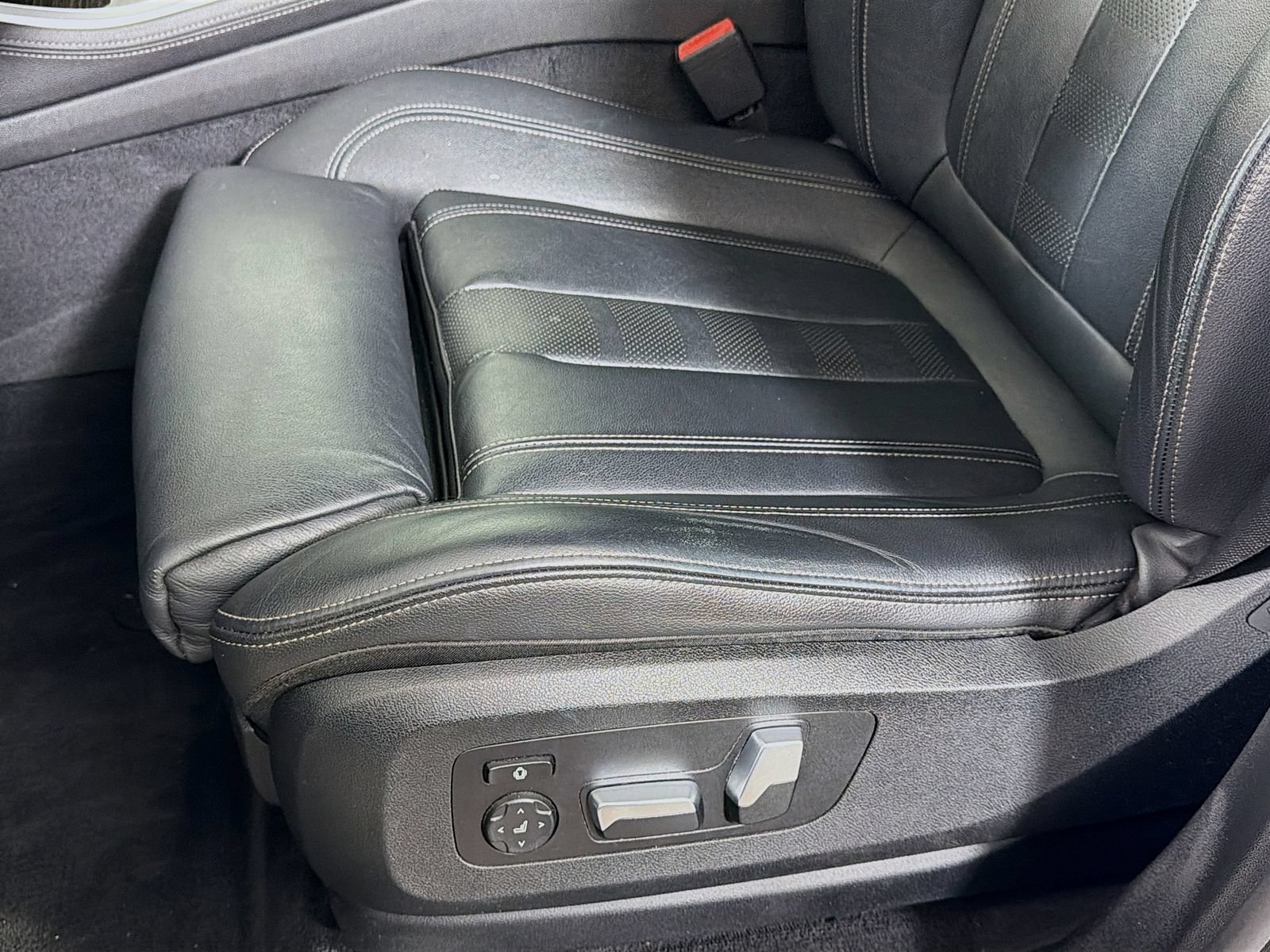 Used 2019 BMW X5 xDrive40i w/ Convenience Package AWD/4WD image 22