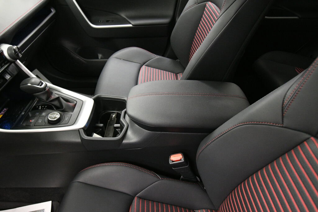 Used 2022 Toyota RAV4 XSE image 28