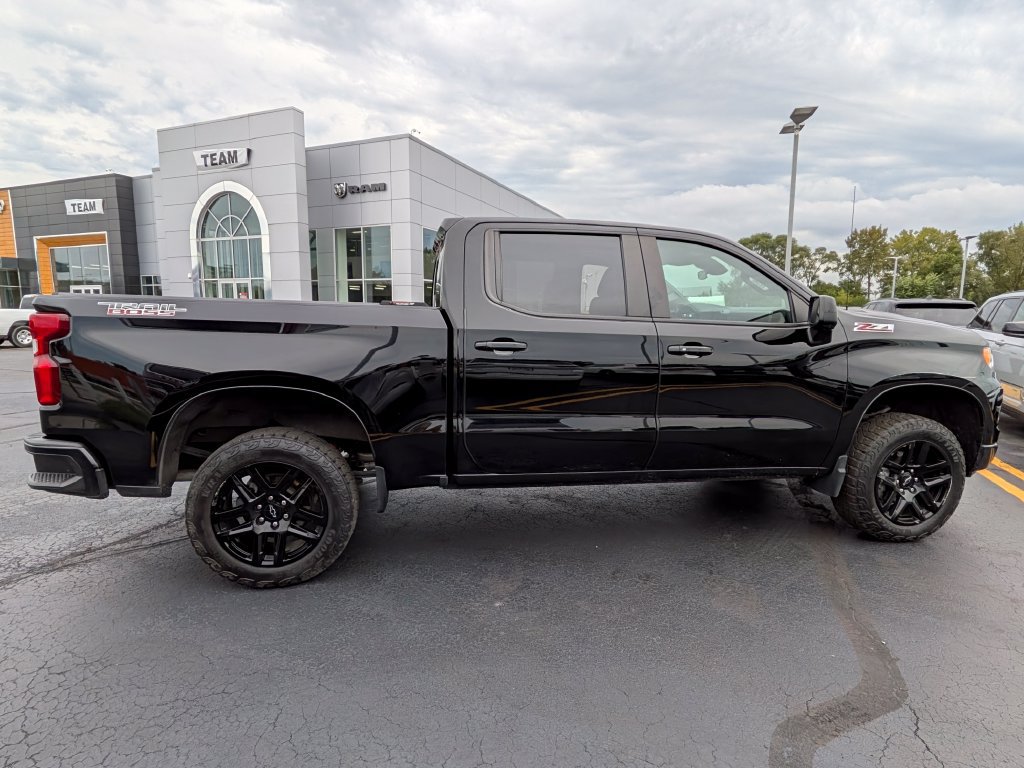 Used 2022 Chevrolet Silverado 1500 LT Trail Boss w/ LT Trail Boss Premium Package AWD/4WD image 10