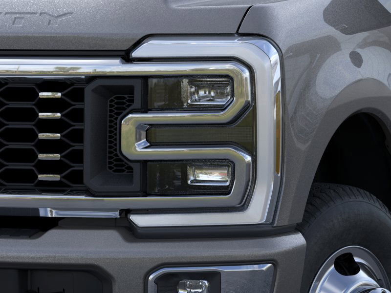 New 2026 Ford F350 4x4 Crew Cab DRW Super Duty image 18